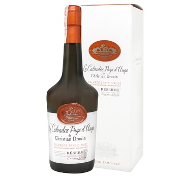 Christian Drouin Calvados Pays d`Auge Calvados 40% 0.7l - buy, prices for ULTRAMARKET - photo 1