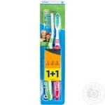 Зубна щітка Oral-B 3-Эффект середня