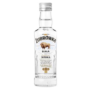 Водка Zubrowka Biala 40% 200мл