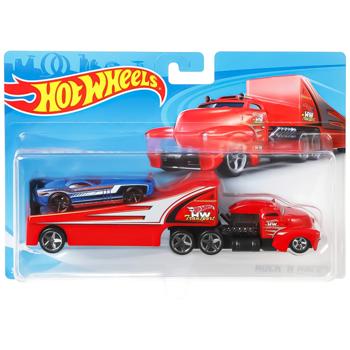 Toy Hot Wheels Trucker in assortment