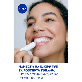 Скраб-бальзам для губ Nivea с маслом шиповника 5,5мл - купить, цены на КОСМОС - фото 6