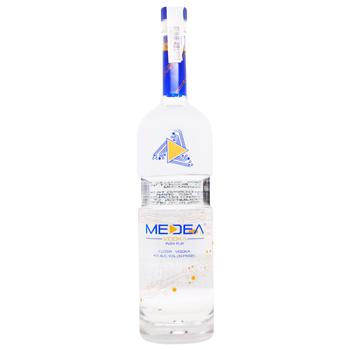 Водка Medea Blue 40% 1л - купить, цены на WINETIME - фото 1