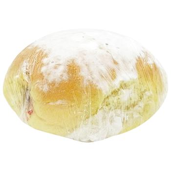 Пампушка сдобная с клюквенно-мятной начинкой 50г - купить, цены на Таврия В - фото 1