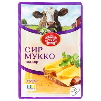 Сыр чеддер Мукко нарезанный 37% 135г - купить, цены на - фото 1