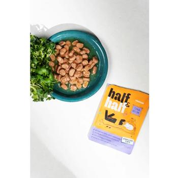 Упаковка вологого корму для котів Half&Half Sterilized 22 шт х 100 г - тунець - купить, цены на MasterZoo - фото 3