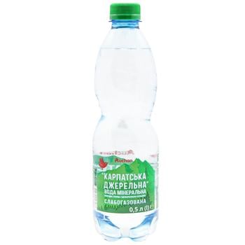 Вода мінеральна Auchan Карпатська джерельна слабогазована 0,5л - купити, ціни на MasterZoo - фото 1