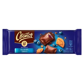 Шоколад молочний СВІТОЧ® Exclusive зі шматочками печива, чорничною начинкою та начинкою з молоком 240г - купити, ціни на Чудо Маркет - фото 1