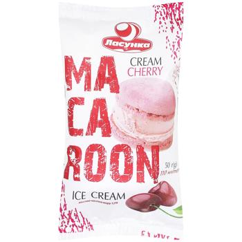 Мороженое Ласунка Macaroon Cream-cherry 50г - купить, цены на Cупермаркет "Харьков" - фото 1