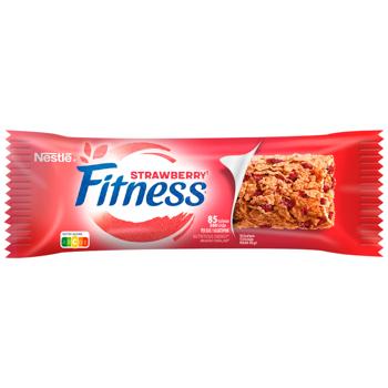 NESTLÉ® FITNESS® Strawberry Cereal Bar 23.5g