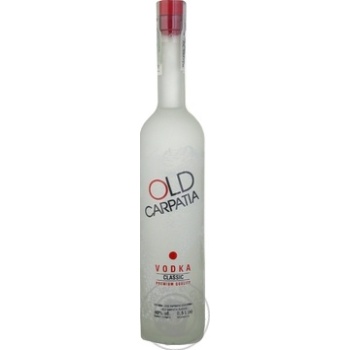 Горілка OLD CARPATIA CLASSIC 40% 0,5л x12 купити, ціни на МегаМаркет - фото 1