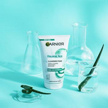 Пенка для умывания Garnier Skin Naturals Hyaluronic Aloe очищающая 150мл - купить, цены на МегаМаркет - фото 3