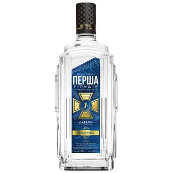 Водка Перша Гильдия Знатная Премиум 40% 0,7л - купить, цены на МегаМаркет - фото 1