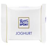 Шоколад молочний Ritter Sport з йогуртовою начинкою 16,6г