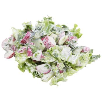 Салат из редиса, огурцов, яиц, зеленью и сметаной - купить, цены на КОСМОС - фото 1