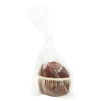 Мафін червоний оксамит з начинкою маскарпоне 70г - купити, ціни на КОСМОС - фото 1