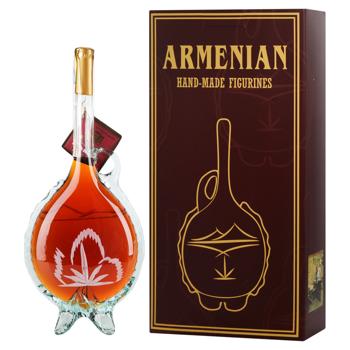 Бренди Армянский Кувшин 5 лет 0,5л 40% - купить, цены на МегаМаркет - фото 1