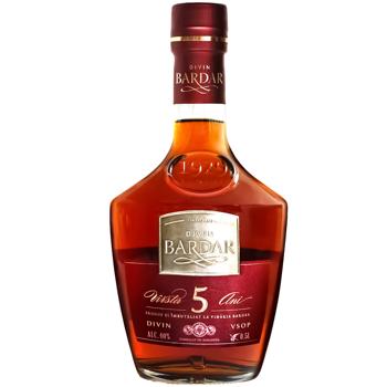 Бренди Divin Bardar VS 5 лет 40% 0,5л - купить, цены на WINETIME - фото 1