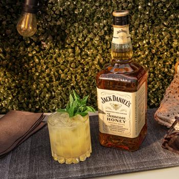 Jack Daniel's Tennessee Honey Whiskey 35% 1l - buy, prices for Auchan - photo 4