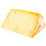 Сыр с кунжутом и специями 50%