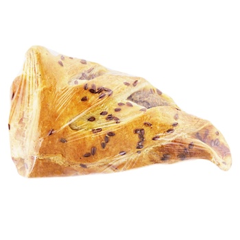 Triangle with Meat Leaf and Yeast 80g - buy, prices for Auchan - photo 1