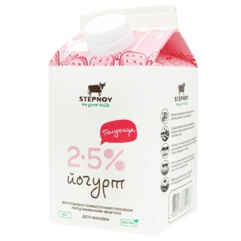 Йогурт Stepnoy Клубника 2,5% 500г - купить, цены на Auchan - фото 1