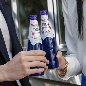 Пиво Kronenbourg 1664 Blanc светлое нефильтрованное 4,8% 0,46л - купить, цены на Ашан - фото 5