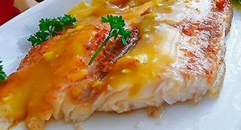 Пангасиус по-гречески в апельсиновом соусе