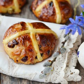 Английские булочки Hot Cross Buns