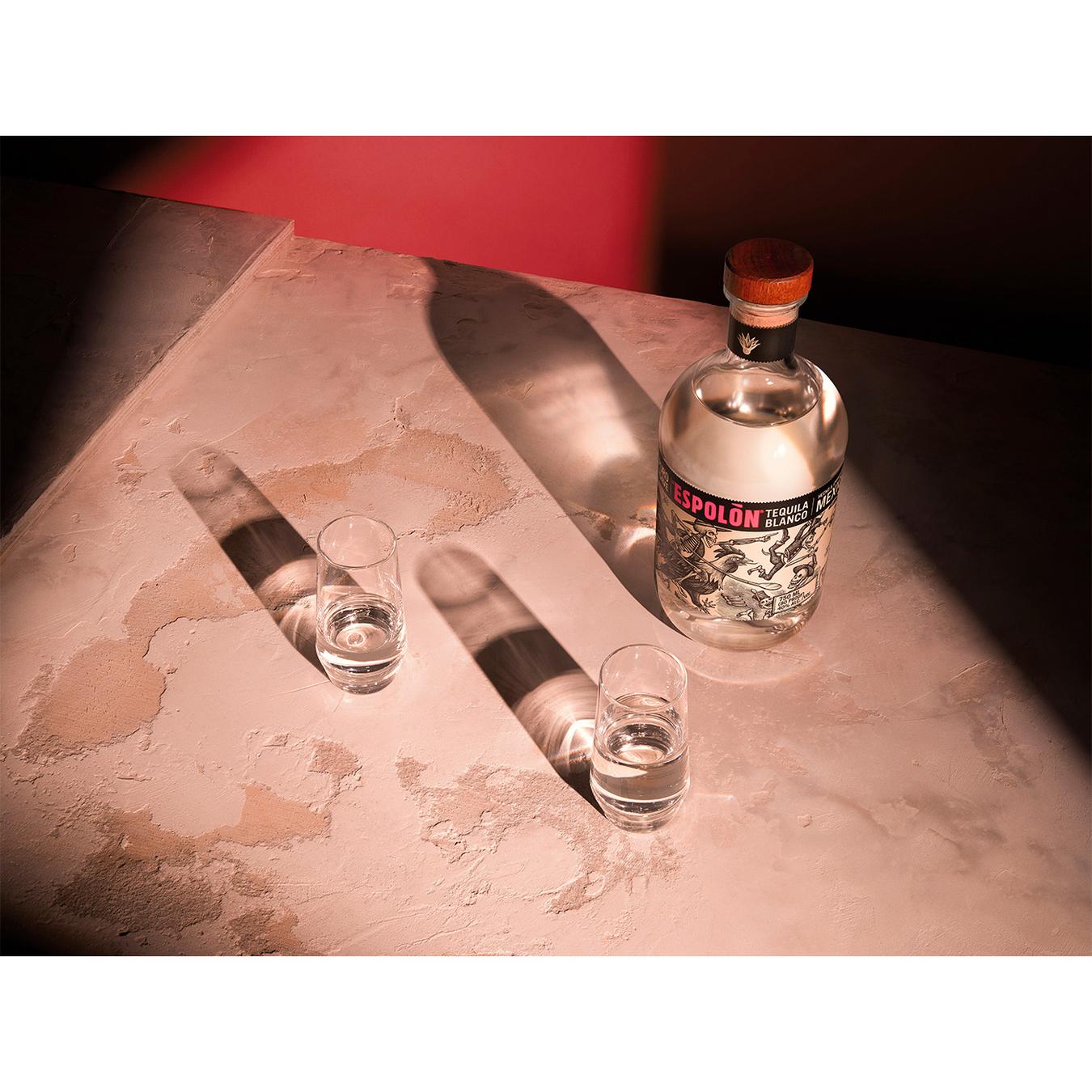 

Текила 100% Puro Agave Espolon Reposado 40% 0,75л